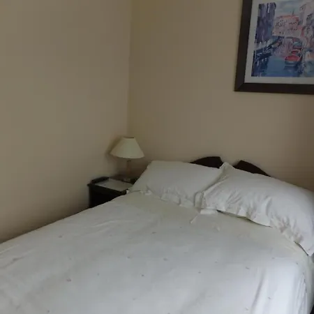 Hillcourt Guest house