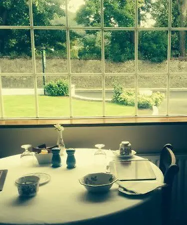 Hillcourt Guest house