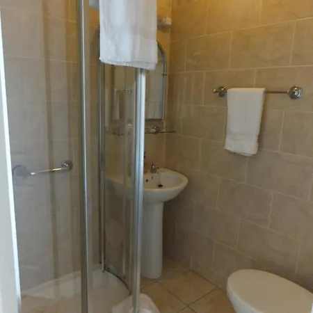 Πανσιόν Hillcourt 3*