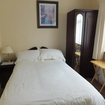 Πανσιόν Hillcourt Clonmel