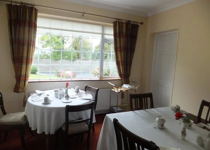 Hillcourt Гостевой дом Клонмел